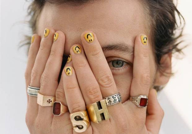 Harry Styles' Jewellery: A Dazzling Reflection of Artistry and Individuality