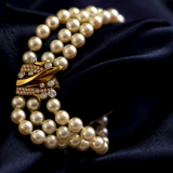 Pre-loved Pearl Bracelet with Raindance Diamond 18ct Yellow Clasp