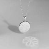 886 The Royal Mint - 886 Four-Leaf Clover Caustic Pendant with 18' Chain in Sterling Silver
