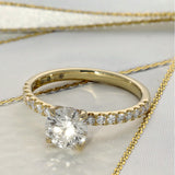 18ct Yellow Gold Laboratory-Grown 1ct Round Diamond Shoulders Solitaire Ring
