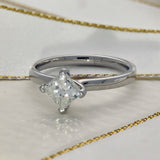 18ct White Gold 1.00ct I SI2 Certificated Princess Cut Diamond Compass Set Solitaire Ring