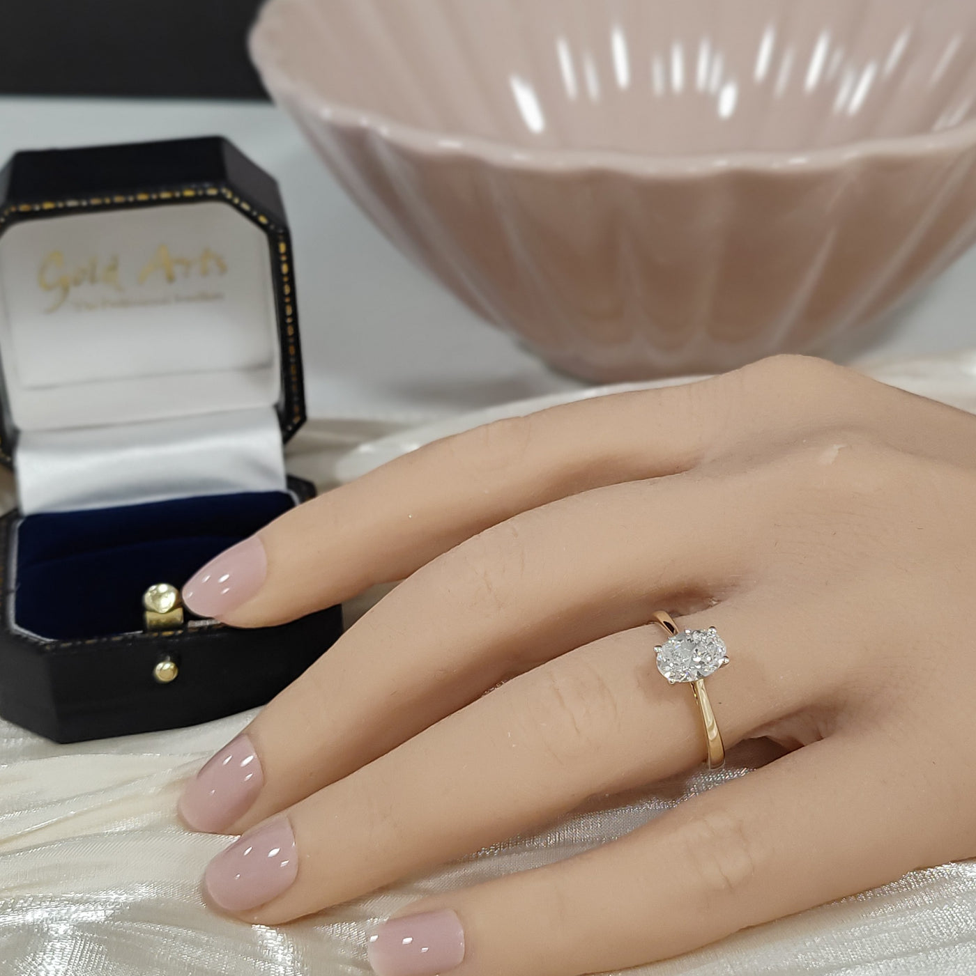 9ct Yellow Gold Laboratory-Grown 1ct Oval Diamond Solitaire Ring