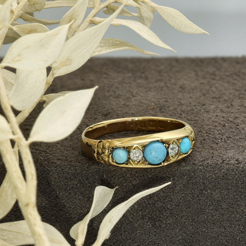 Vintage 18ct Yellow Gold Turquoise and Old Cut Diamond Ring