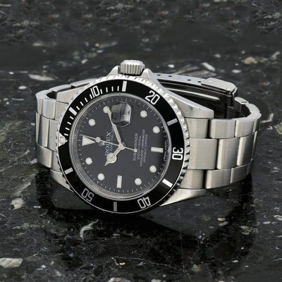 Pre-owned Rolex Submariner 16610 2008 watch