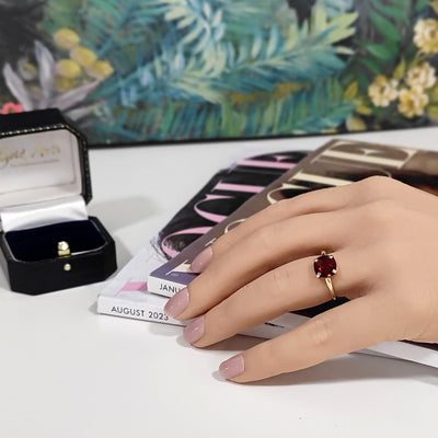 9ct Yellow Gold Garnet Single Stone Ring