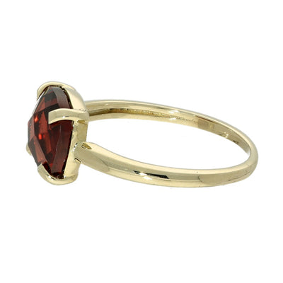 9ct Yellow Gold Garnet Single Stone Ring