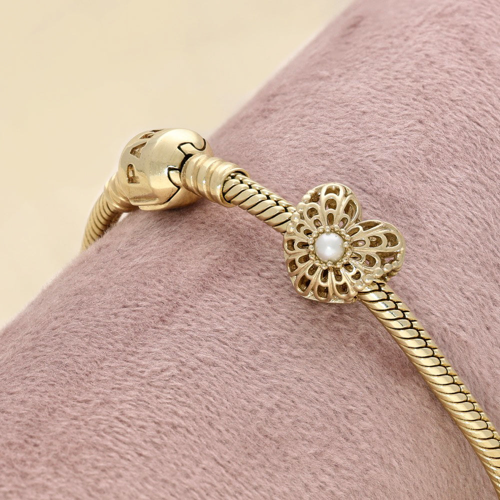 Pre-loved Pandora Retired 14K Gold Vintage Heart Charm with Pearl - 750822P