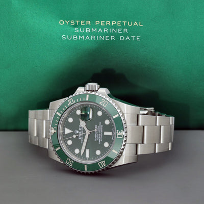 Pre-owned Rolex Submariner "Hulk" 116610LV 2018 Watch