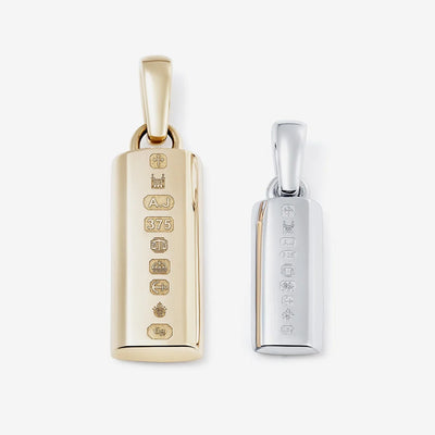 886 The Royal Mint - 886 Small Bar Pendant with Chain in 9ct Yellow Gold