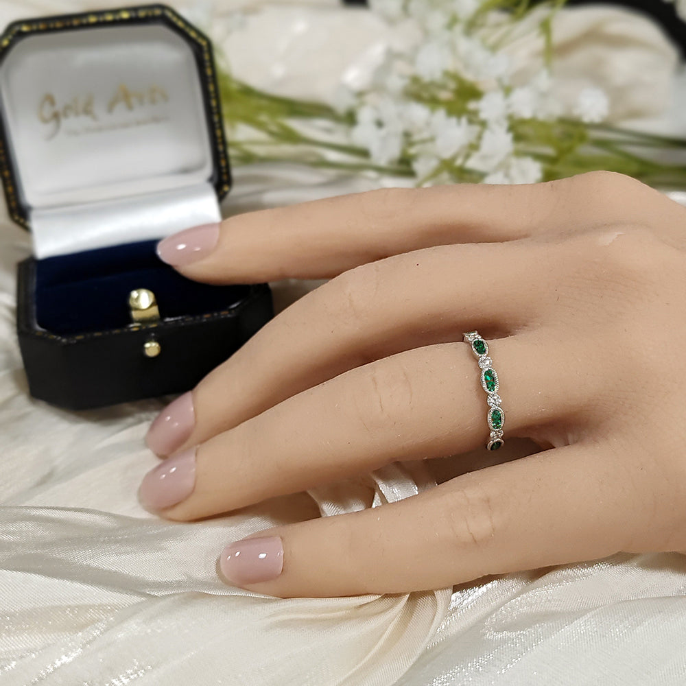 18ct White Gold Emerald & Diamond Shaped Milgrain Edge Half Eternity Ring