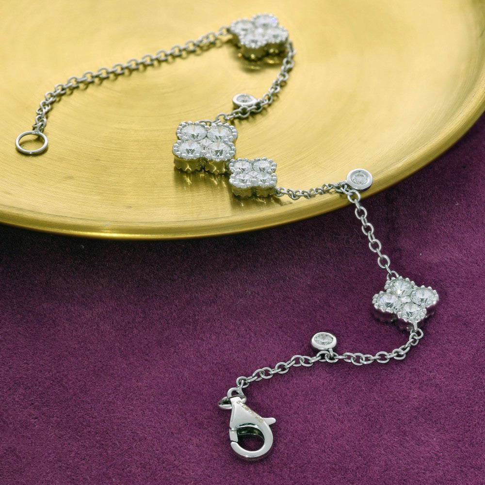 18ct White Gold & Diamond Clover Quatrefoil Motif Chain Bracelet