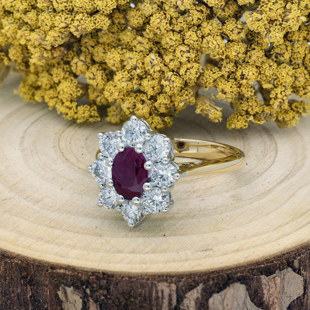 18ct Yellow Gold Ruby & Diamond Oval Cluster Ring