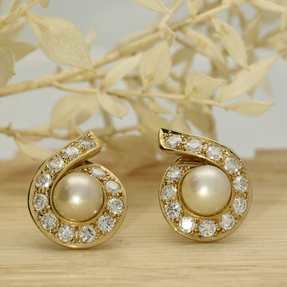 Pre-loved 18ct Yellow Gold Large Pearl & Diamond Stud Earrings