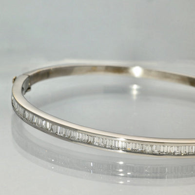 Pre-loved 18ct White Gold Baguette Diamond Bangle - 1.00ct