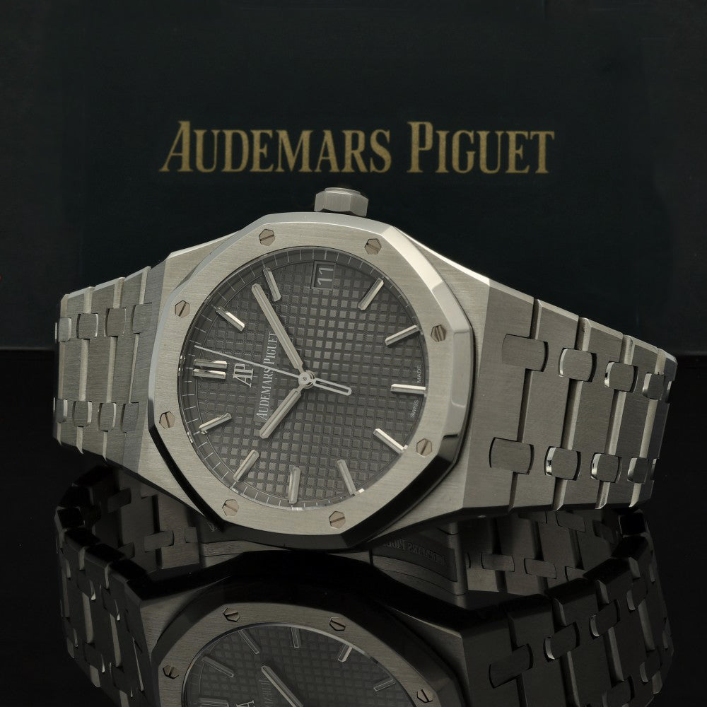 Pre-owned Audemars Piguet Royal Oak 15500ST Box & Papers