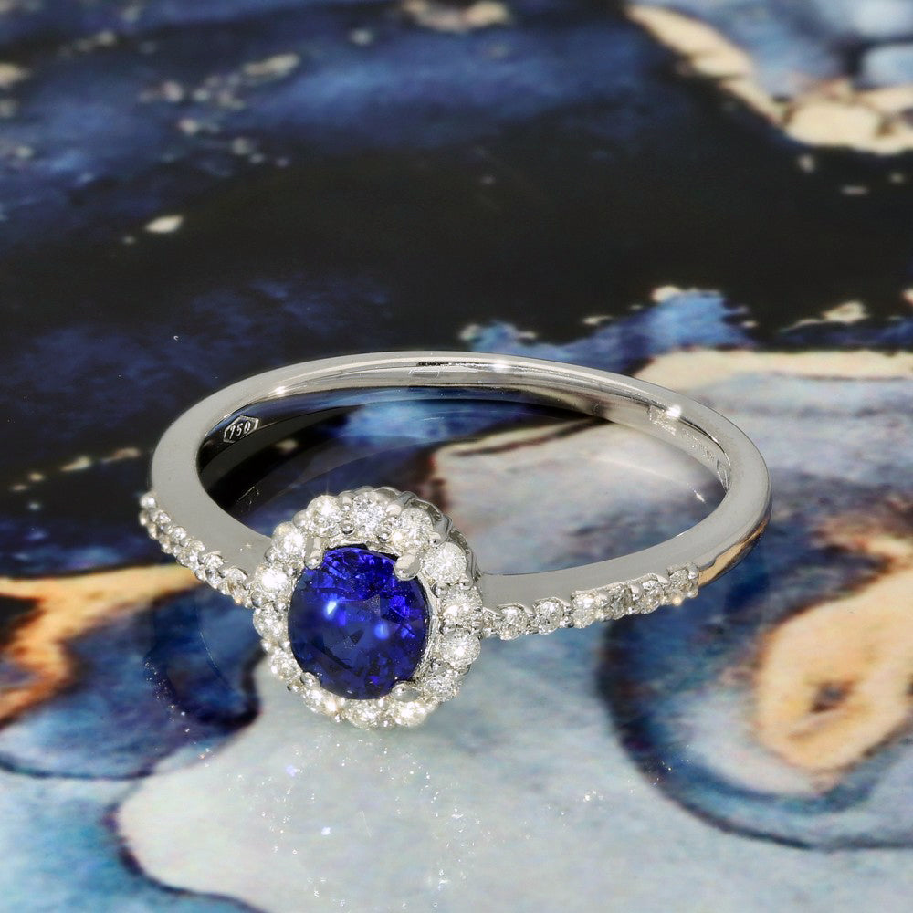 18ct White Gold Sapphire & Diamond Halo Shoulders Ring