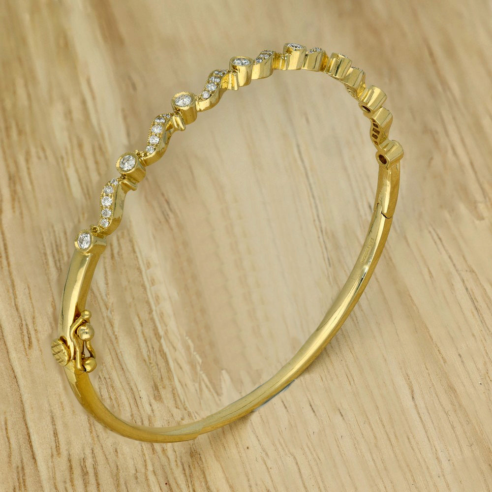 18ct Yellow Gold Wave Vintage Style Diamond Bangle