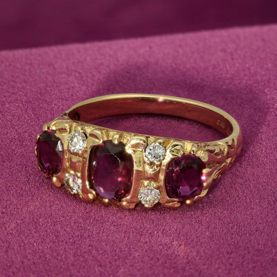 Pre-owned 18ct Yellow Gold Diamond & Purple Spinel Dress Ring