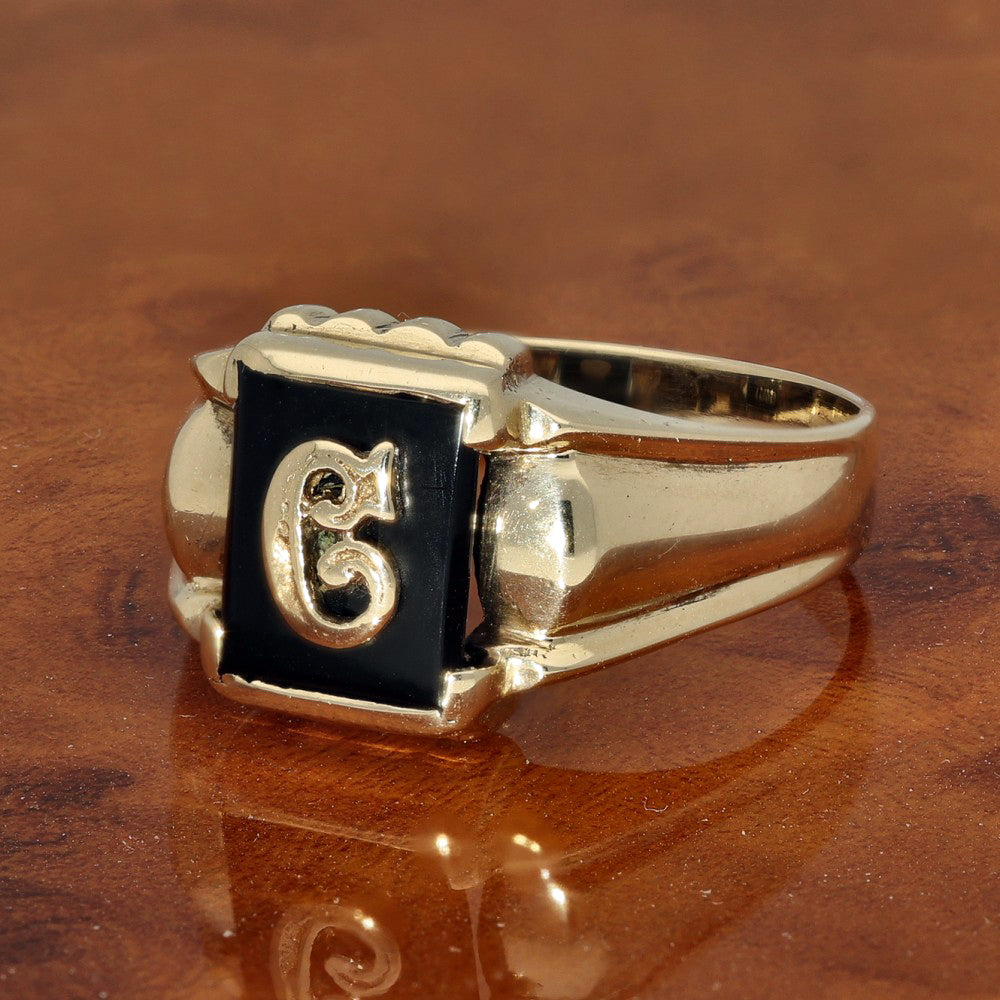 Pre-owned 9ct Yellow Gold Onyx 'G Initial' Seal Signet Ring