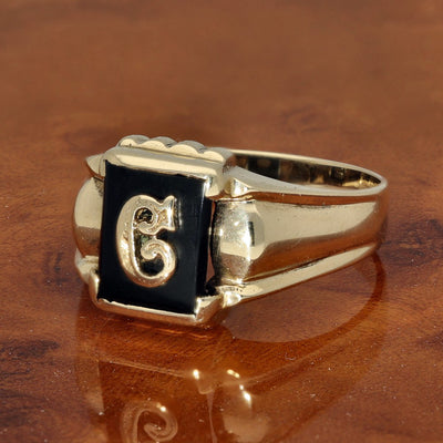 Pre-owned 9ct Yellow Gold Onyx 'G Initial' Seal Signet Ring
