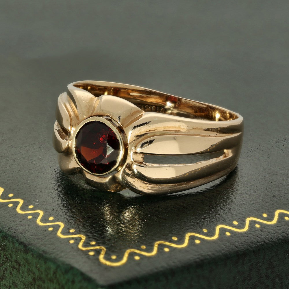 Vintage 9ct Rose Gold & Garnet Gypsy Signet Ring