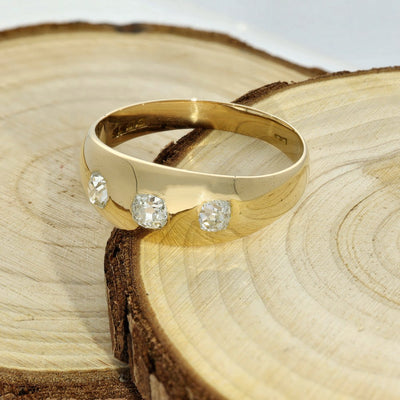 Antique 18ct Yellow Gold Old Cut Diamond 3 Stone Gypsy Ring c.1920