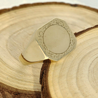 Vintage 9ct Yellow Gold Large Square Signet Ring c.1971