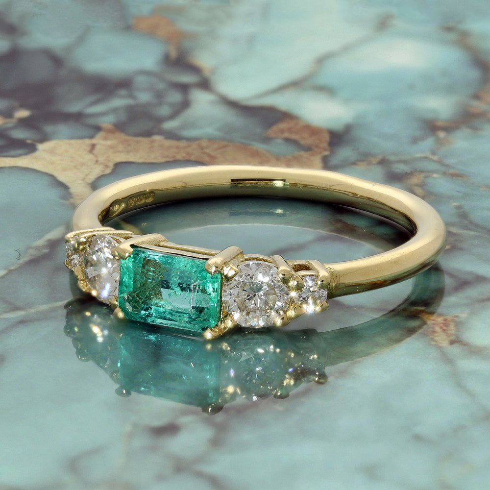 Pre-owned 18ct Yellow Gold Emerald & Diamond Dress Ring