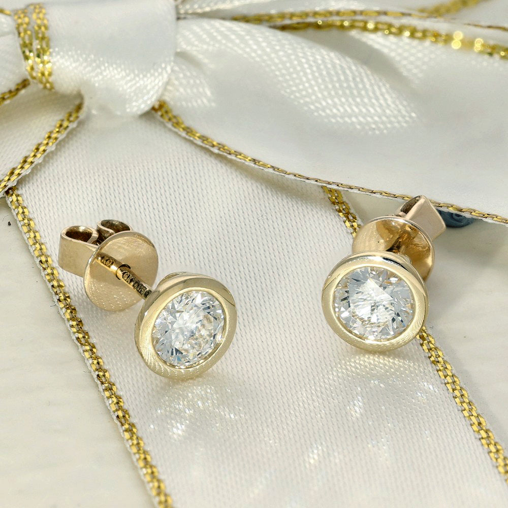 9ct Yellow Gold Laboratory-Grown Round Diamond 1ct Bezel Set Stud Earrings