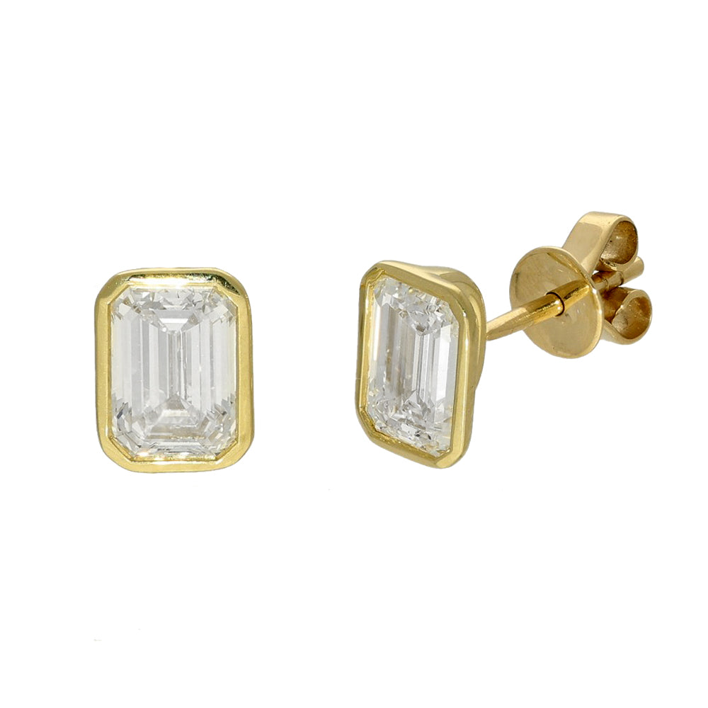 18ct Yellow Gold Laboratory-Grown Emerald Cut Diamond 2ct Bezel Set Stud Earrings
