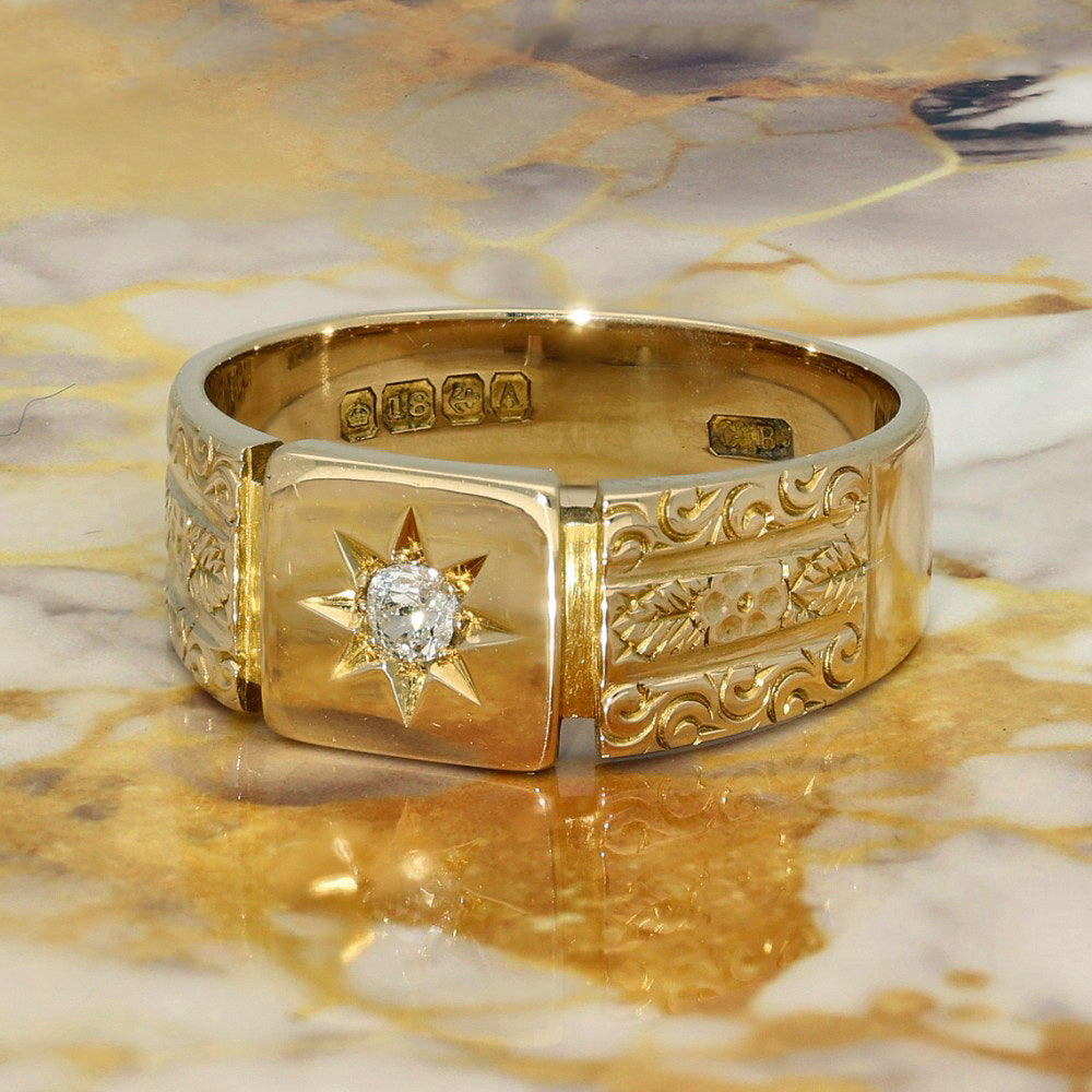 Vintage 18ct Yellow Gold & Diamond Square Patterned Signet Ring c.1925