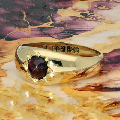 Vintage 18ct Yellow Gold & Red Stone Gypsy Signet Ring c.1914