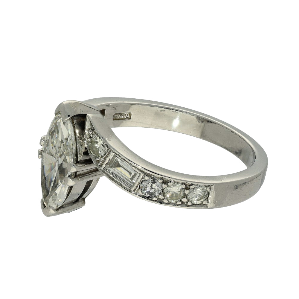 Pre-loved Platinum Marquise Cut Diamond Shoulders Twist Ring