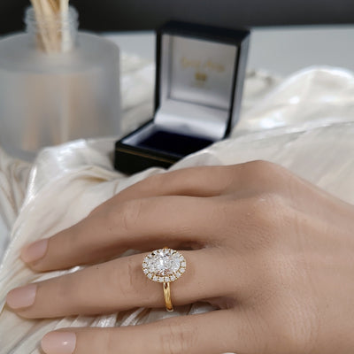 18ct Yellow Gold Laboratory-Grown 1.75ct Oval Diamond Halo Ring