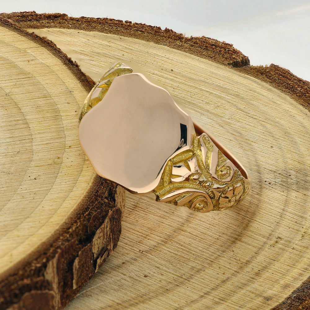 Antique 9ct Rose Gold Shield Signet Ring c.1918