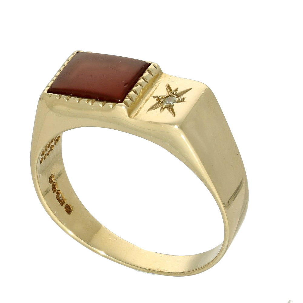 Pre-owned 9ct Yellow Gold Carnelian and Diamond Signet Ring