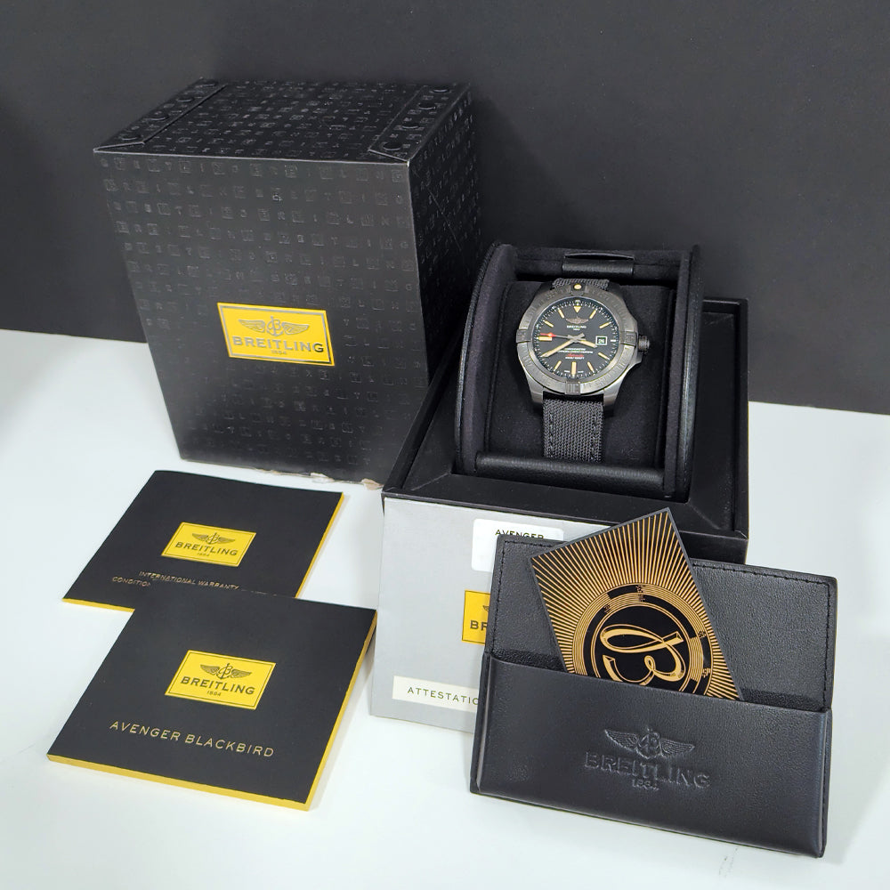 Pre-owned Breitling Blackbird Avenger V173101 2015 Watch
