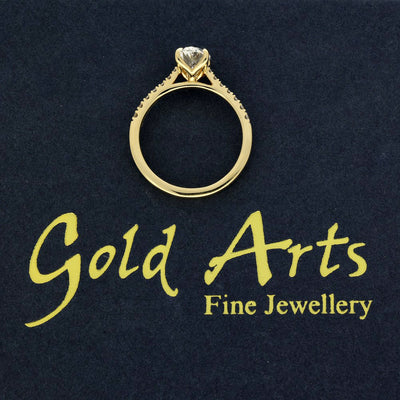 18ct Yellow Gold Laboratory-Grown 1ct Oval Diamond Solitaire Shoulders Ring