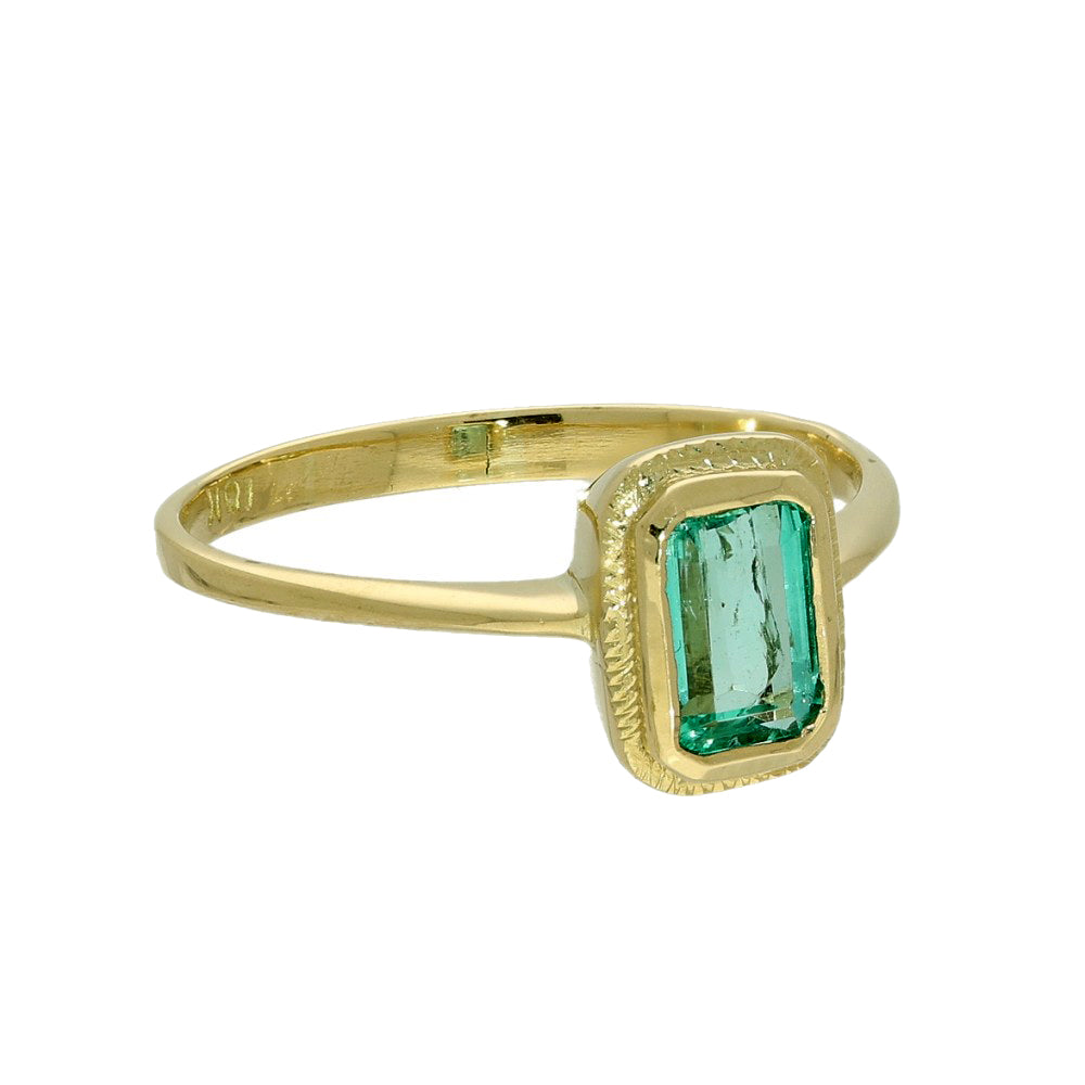 Pre-owned 14ct Yellow Gold 2.7ct Emerald Ring