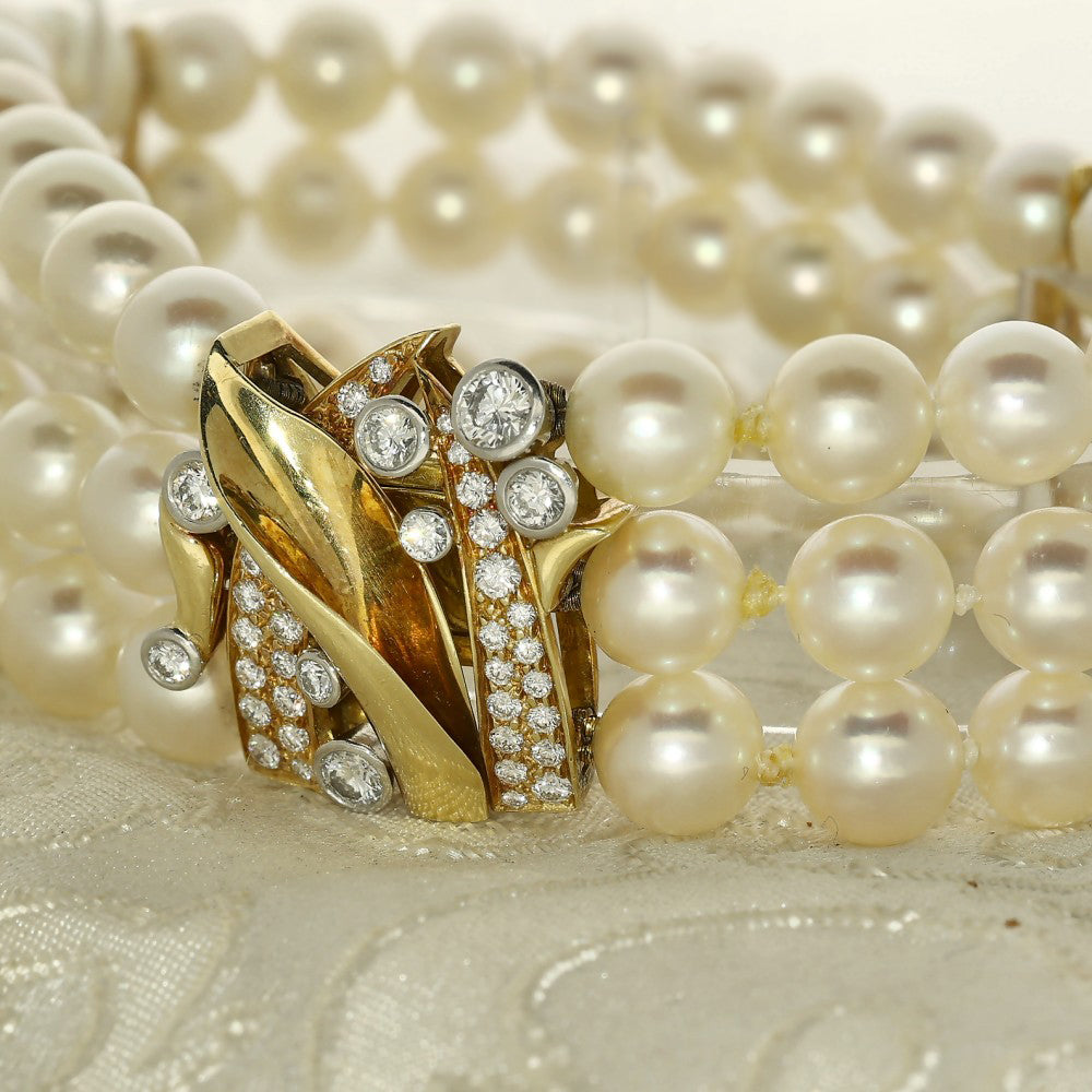 Pre-loved Pearl Bracelet with Raindance Diamond 18ct Yellow Clasp