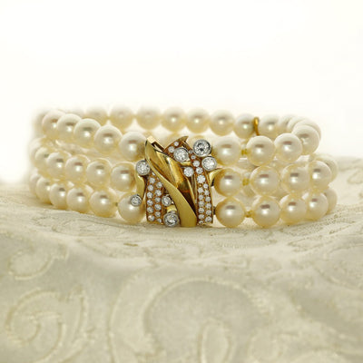 Pre-loved Pearl Bracelet with Raindance Diamond 18ct Yellow Clasp