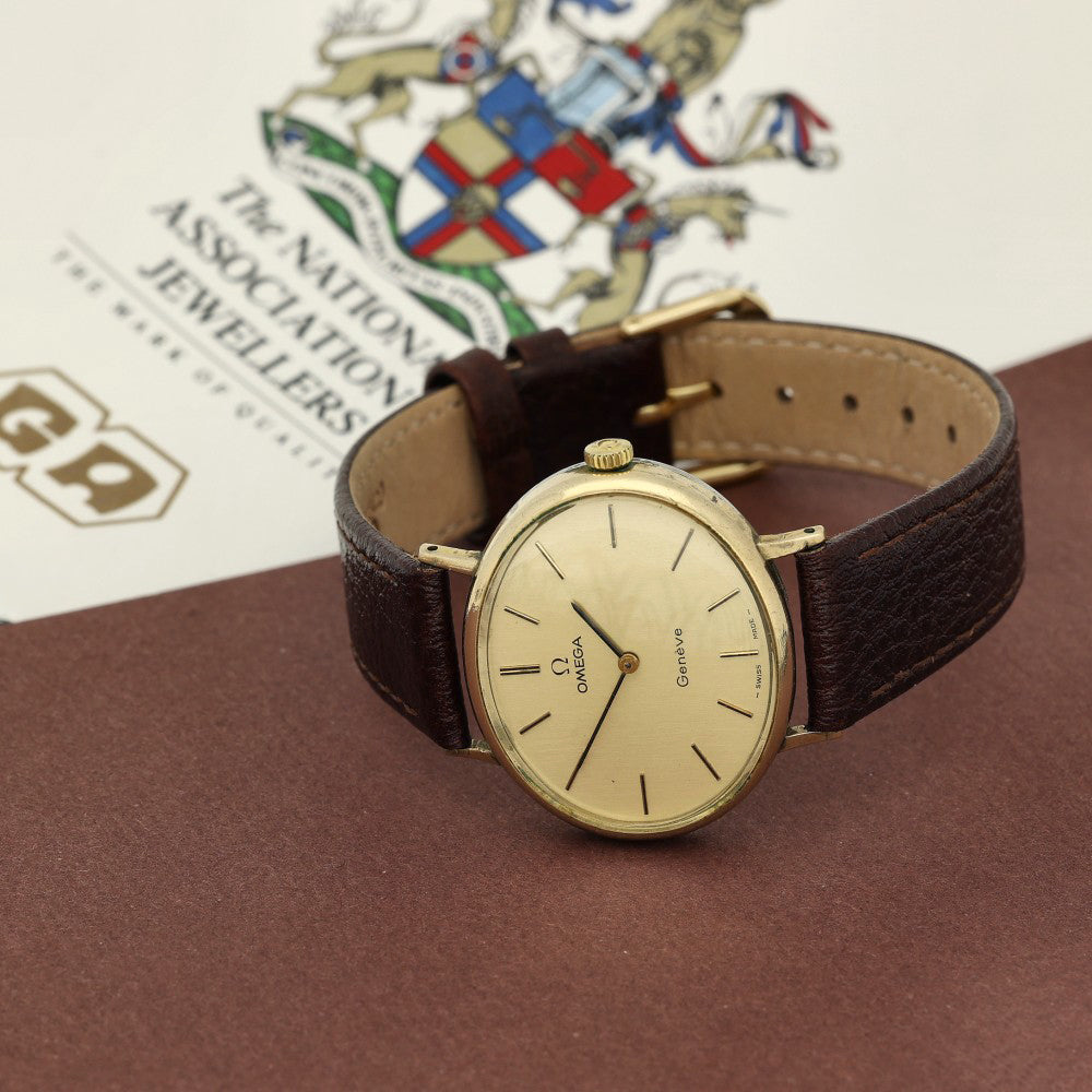 Pre-Owned Vintage OMEGA Genève Watch