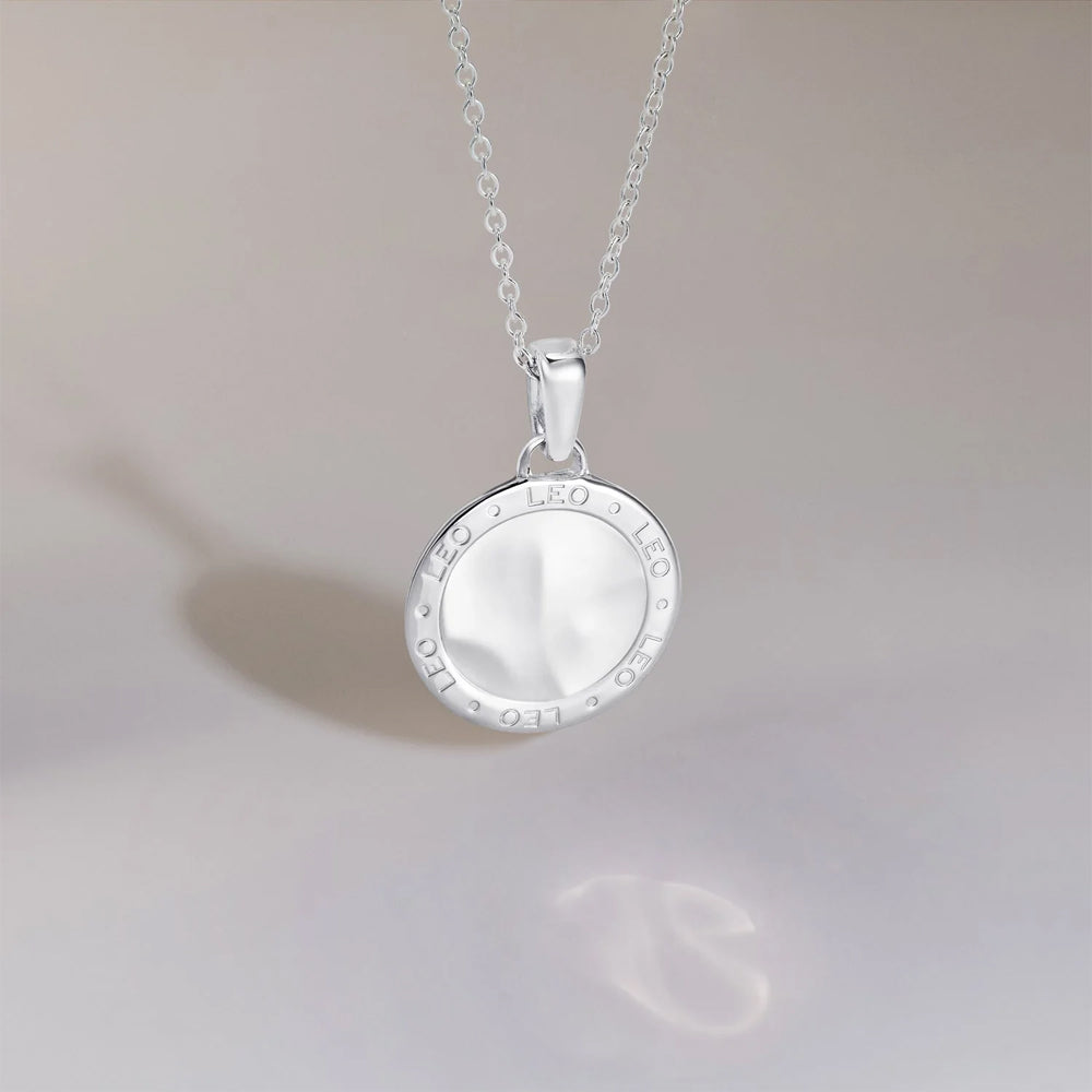 886 The Royal Mint - 886 Caustic Leo Pendant with Chain in Sterling Silver