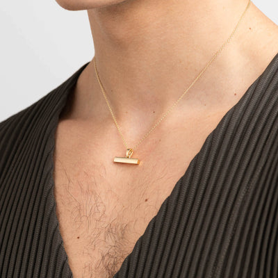 886 The Royal Mint - 886 Small T-Bar Pendant with Chain in 9ct Yellow Gold