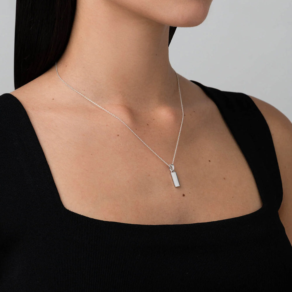 886 The Royal Mint - 886 Small Bar Pendant with Chain in Sterling Silver