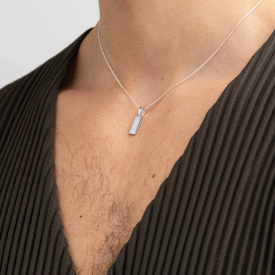 886 The Royal Mint - 886 Small Bar Pendant with Chain in Sterling Silver