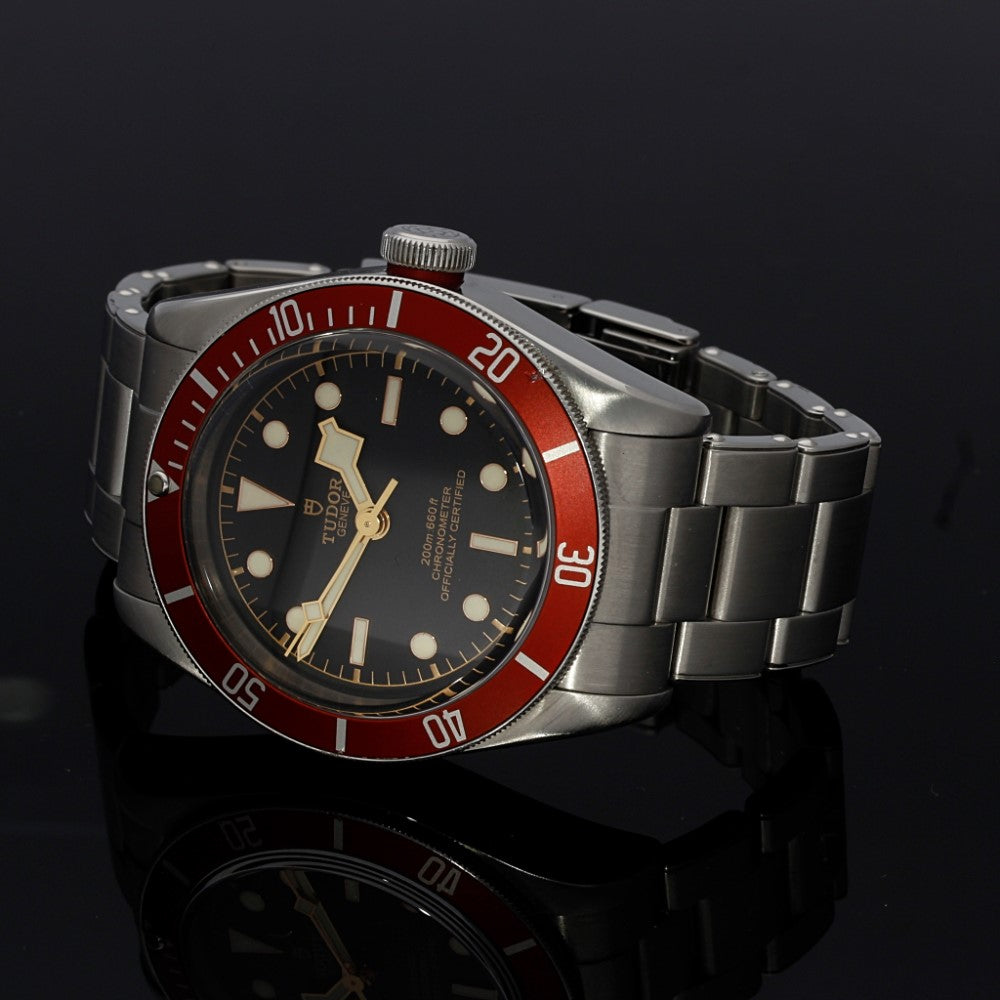 Pre owned Tudor Black Bay Burgundy Ref 79230 41mm GoldArts