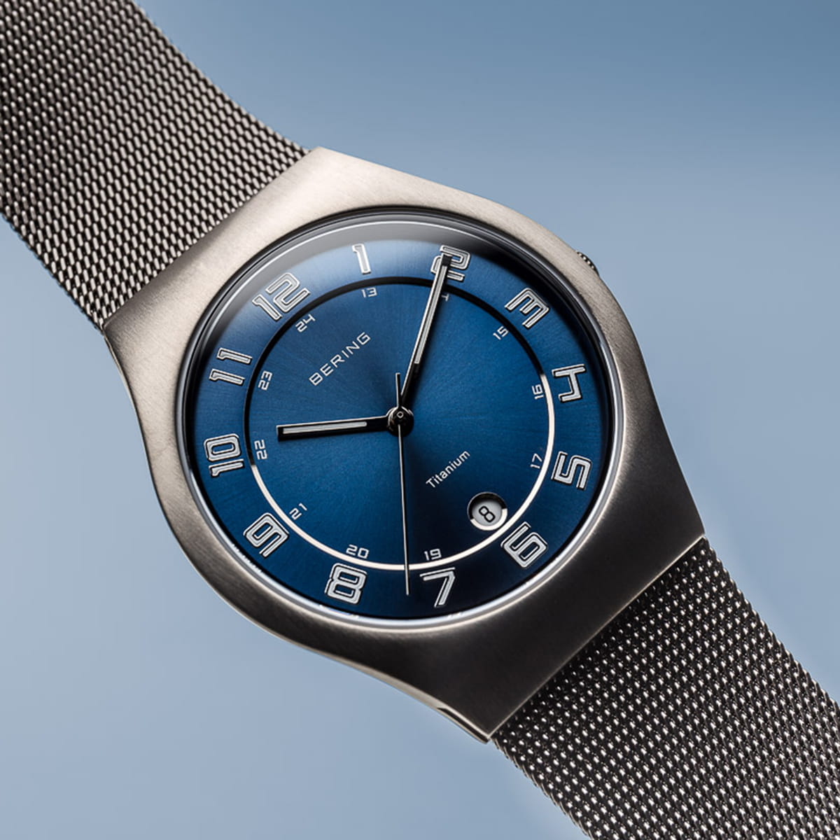 Gentlemen's Bering Classic 37mm Stainless Steel Milanese Quartz Bracelet Watch, 11937-078