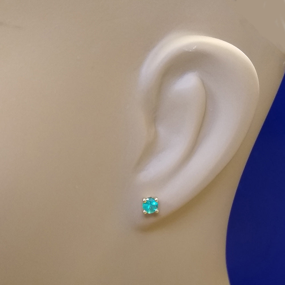 18ct Yellow Gold Emerald 4mm Stud Earrings – GoldArts