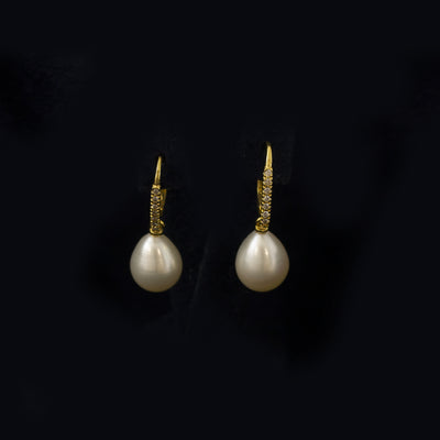 18ct Yellow Gold Freshwater Pearl & Diamond Drop Earrings